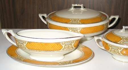 Whittington, The Gravy Boat & Underplate