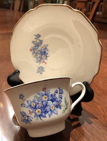 MTC101 Footed Cup & Saucer Set