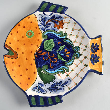 Terra Bella Fish Shaped Server