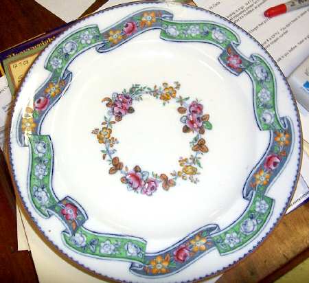 Ribbon Wreath by Minton