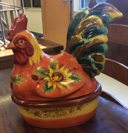 Orange Rooster 1.5 Quart Oval Casserole & Chicken Lid
