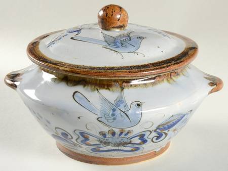 MEX17 1.5 Qt Round Covered Casserole