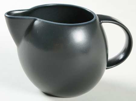 Curve Black Creamer