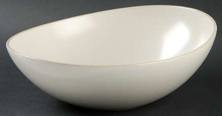 Curve Cream 9" Round Vegetable Bowl