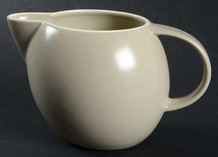 Curve Khaki Creamer
