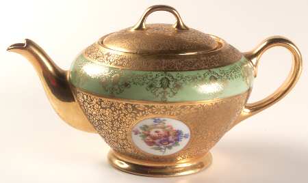 335 Teapot & Lid