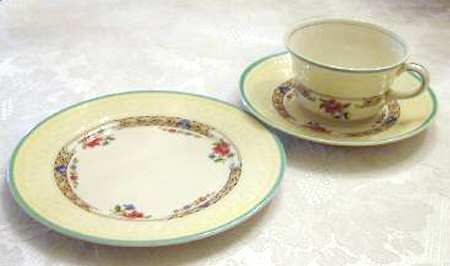 MEA294 Flat Cup & Saucer Set