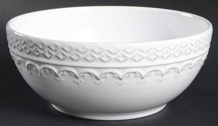 Batalha White 9" Salad Serving Bowl