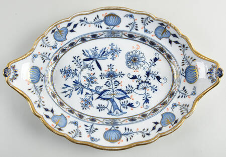 Blue Onion Rich Underplate for Oval Tureen