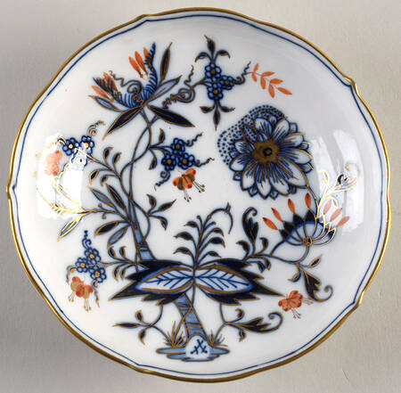 Blue Onion Rich Saucer for Flat Cup