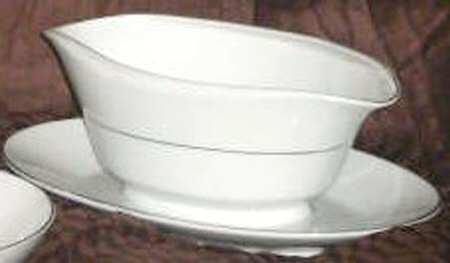 El Sinore Gravy Boat with Attached Underplate