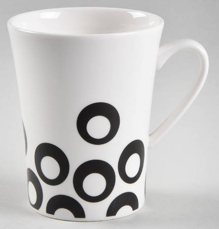 Circle Chic Black Mug