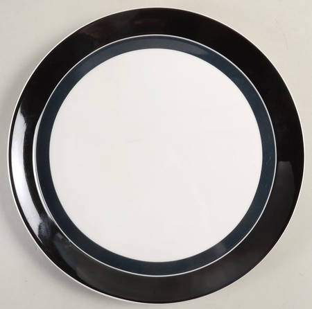 Circle Chic Black Dinner Plate