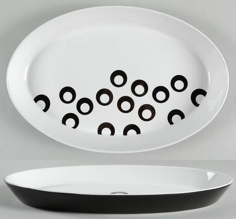 Circle Chic Black 14" Oval Serving Platter