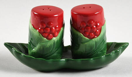 Holiday Garden Figural Salt and Pepper Tray Set