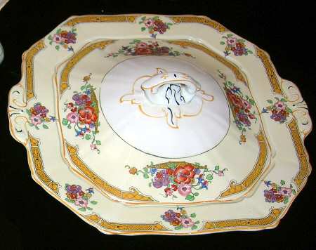 Elgin Harmony Shape Round Covered Vegetable
