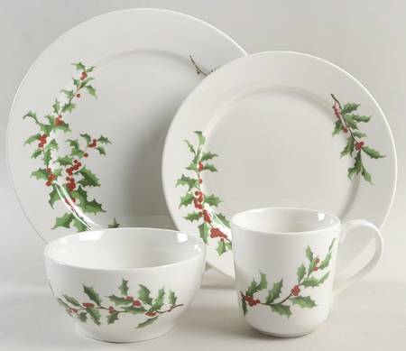 Festive Holly 4 Piece Place Setting