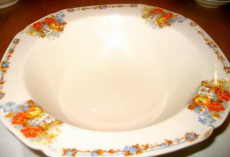 MAD227 9" Round Vegetable Bowl