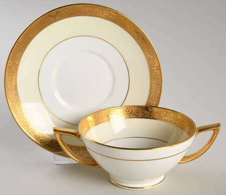 H3089 Footed Cream Soup Bowl & Saucer Set
