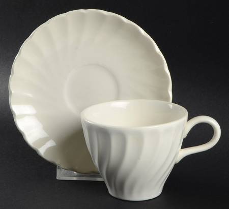 MYM8 Flat Cup & Saucer Set