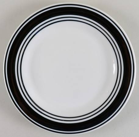 Casual Banded Black Dinner Plate