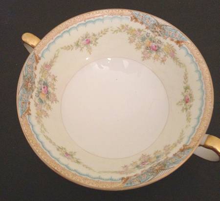 N1706 Footed Cream Soup Bowl