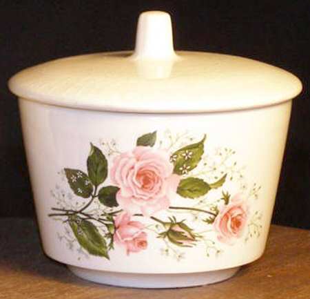 MTC111 Sugar Bowl & Lid