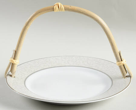 Parchment (China) 5 3/8"-5 5/8" Bamboo Handled Serving Plate  HC