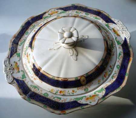 Renown Decor Round Covered Vegetable