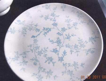 Miss Daisy Blue by Matceramica