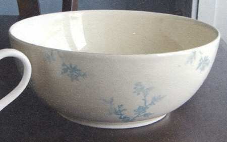 Miss Daisy Blue 9" Round Vegetable Bowl