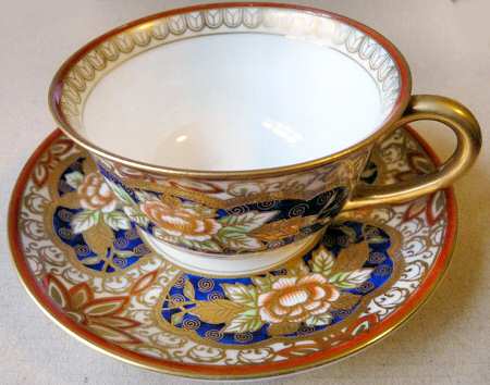 MEI1077 Footed Cup & Saucer Set