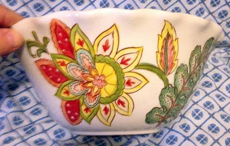 Vanilla Chintz 10" Ruffled Bowl