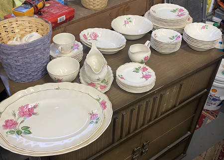 English Beauty 12" Oval Serving Platter