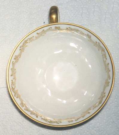 Golden Wreath Footed Cup