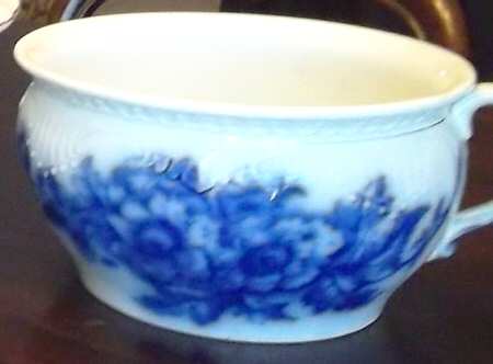 Oriel Open Chamber Pot