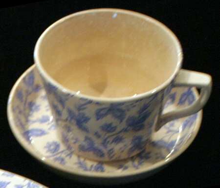 M285 Flat Cup & Saucer Set