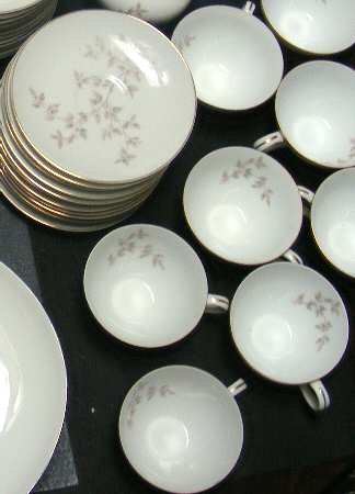 MTK32 Flat Cup & Saucer Set