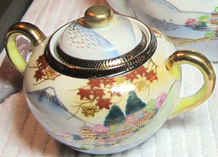 MUU4 Sugar Bowl & Lid