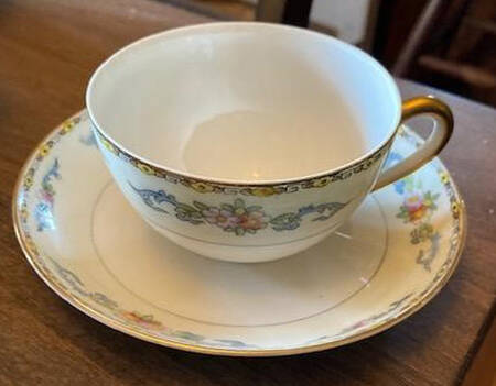 MEI1166 Flat Cup & Saucer Set