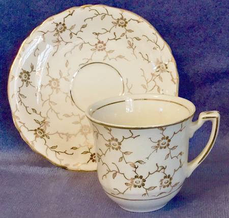 MEA364 Flat Cup & Saucer Set