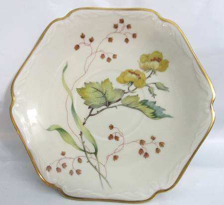 056 Saucer