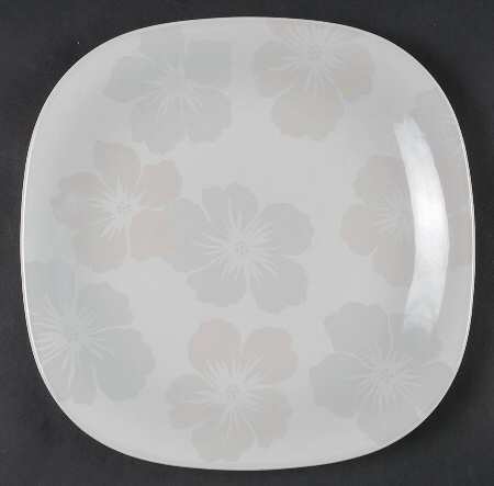 Tender Blooms Dinner Plate