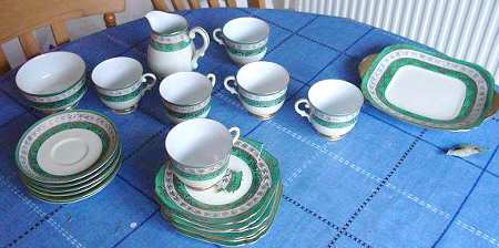 MEI1172 Footed Cup & Saucer Set