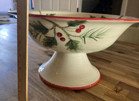 Pinecone Holly Round Compote (Height x Width)