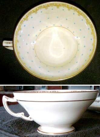 H1582 Footed Cup