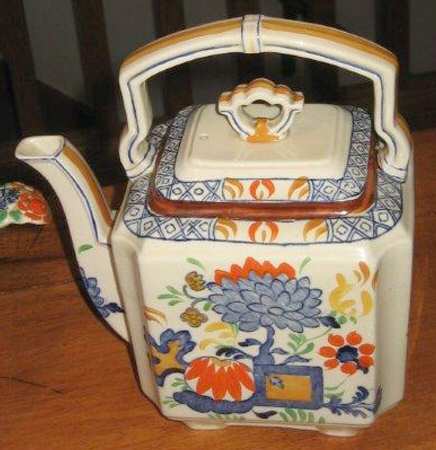 Regent Teapot & Lid