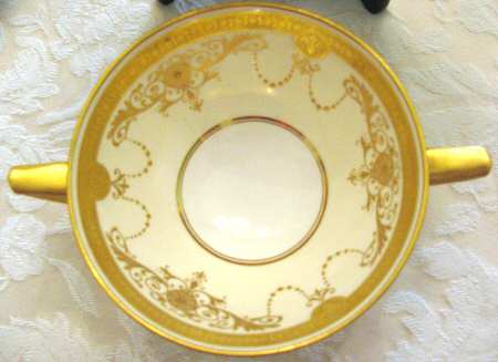 PA1344E Footed Cream Soup Bowl