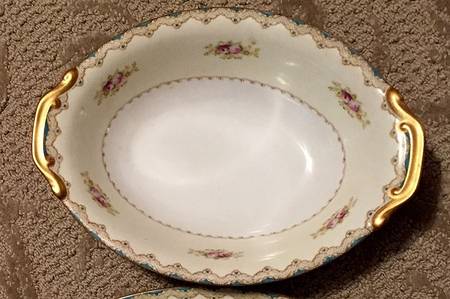 MEI1180 9" Oval Vegetable Bowl