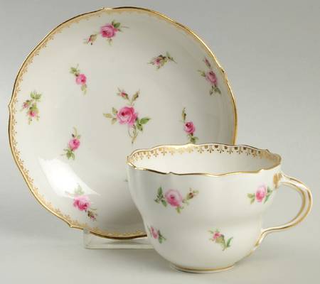 019221 Flat Cup & Saucer Set